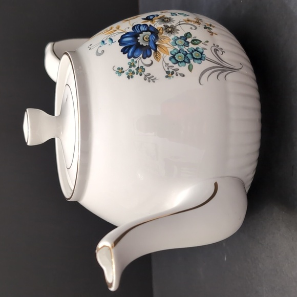 VTG,Ellegreve Wood & Sons of England Blue Floral Ironstone Teapot. - Picture 5 of 11